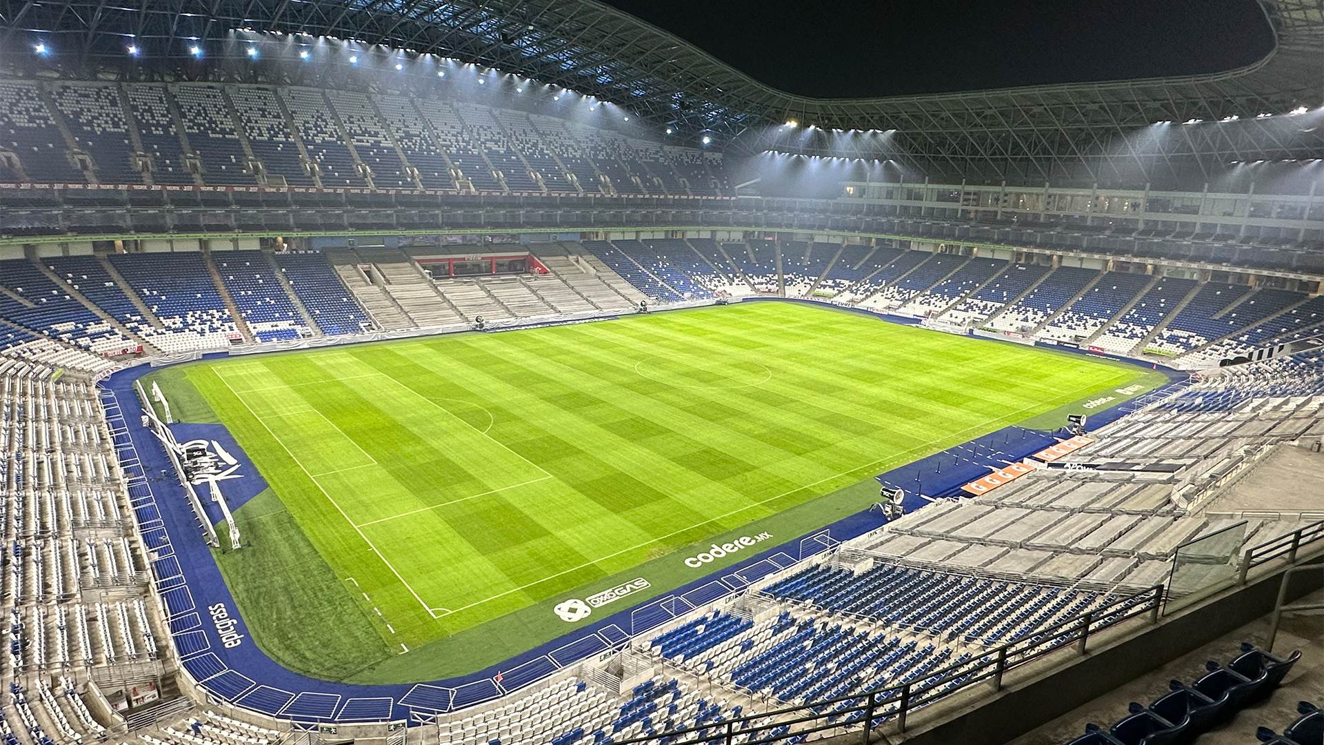 ملعب بي بي في إيه