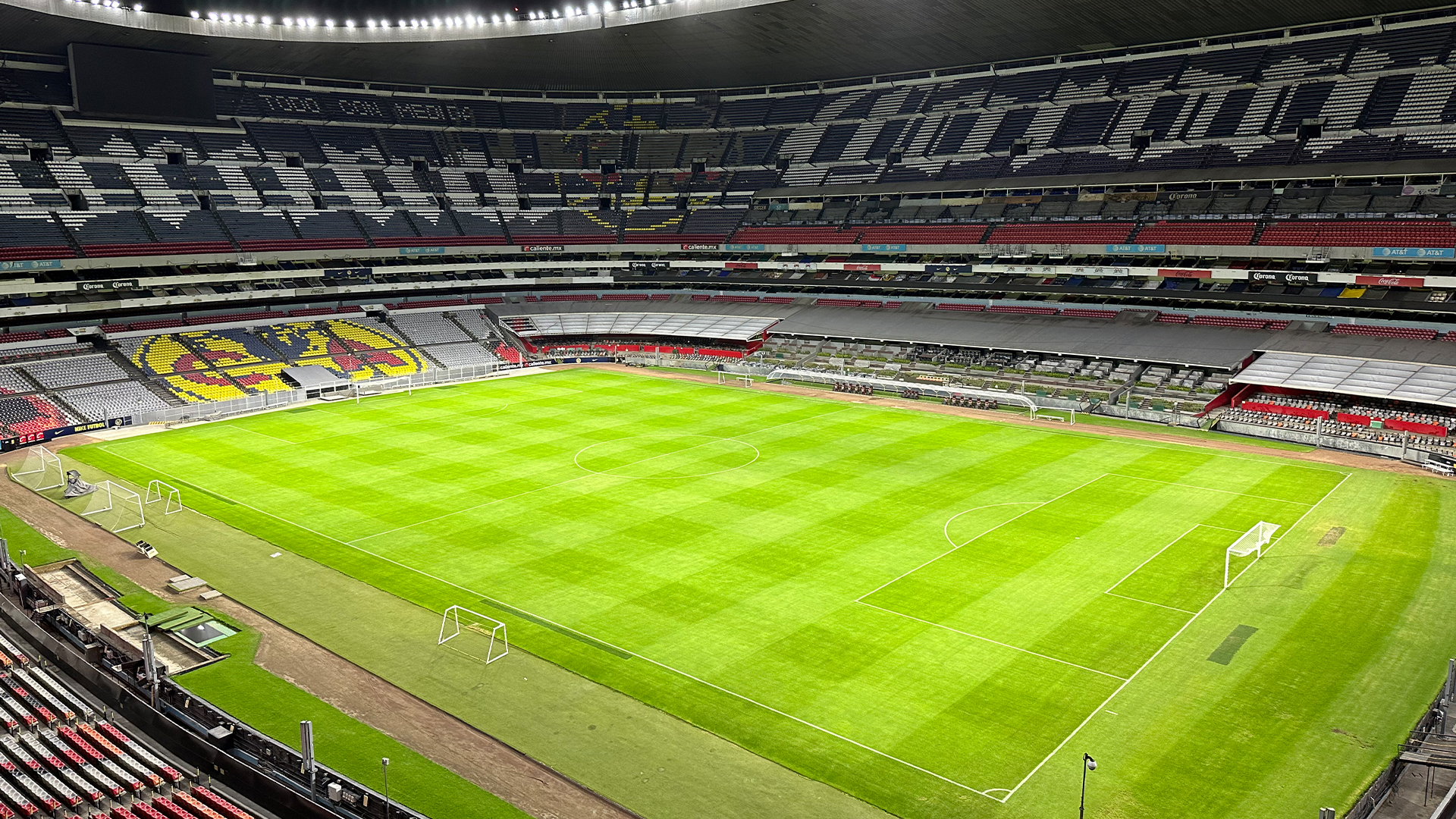 ملعب أزتيكا